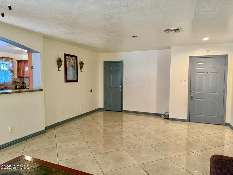 7940 Avalon Dr, Phoenix, AZ 85033