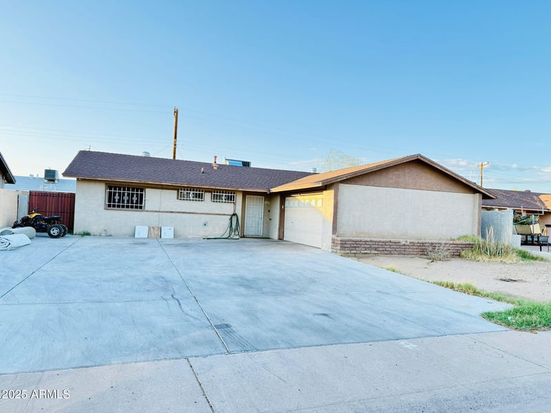 7940 Avalon Dr, Phoenix, AZ 85033