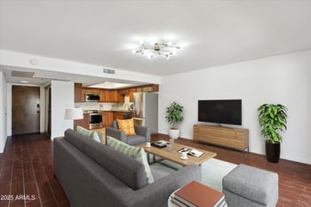 7940 Camelback Rd #101, Scottsdale, AZ 85251