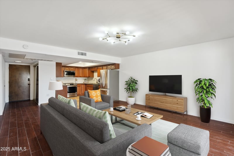 7940 Camelback Rd #101, Scottsdale, AZ 85251