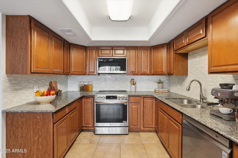 7940 Camelback Rd #101, Scottsdale, AZ 85251