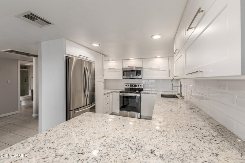 7940 Camelback Rd #307, Scottsdale, AZ 85251