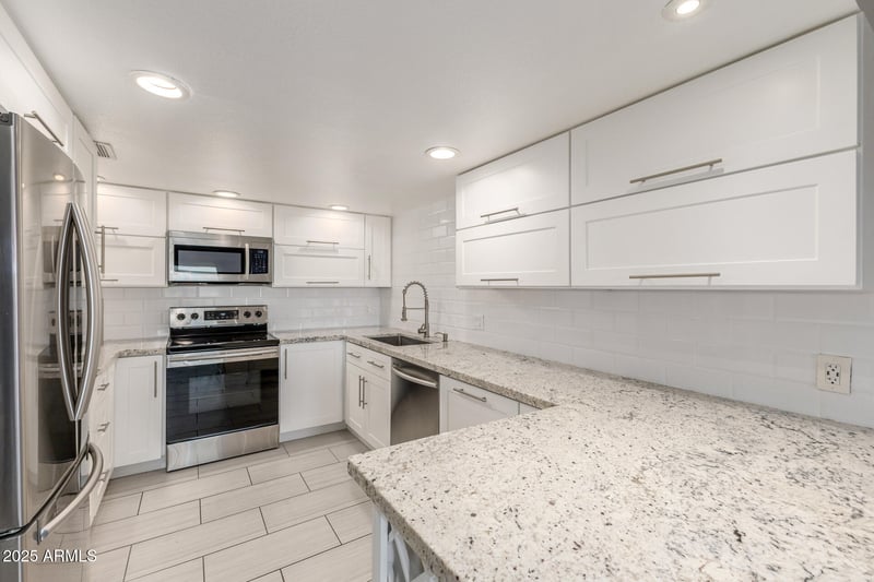 7940 Camelback Rd #307, Scottsdale, AZ 85251