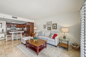 7940 E Camelback Rd #111, Scottsdale, AZ 85251