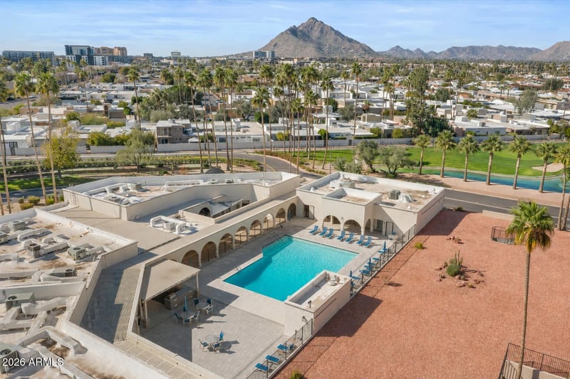 7940 Camelback Rd #411, Scottsdale, AZ 85251
