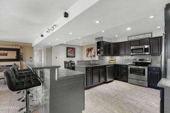 7940 Camelback Rd #411, Scottsdale, AZ 85251