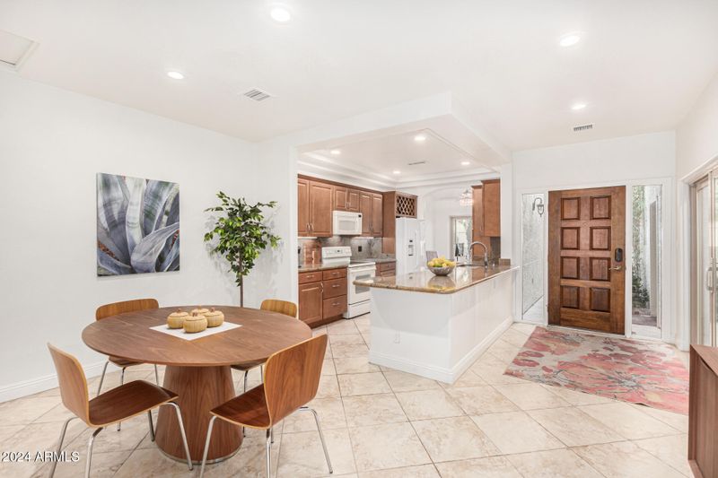 7941 E Medlock Dr, Scottsdale, AZ 85250