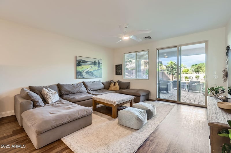 7941 Peppertree Dr, Gilbert, AZ 85298