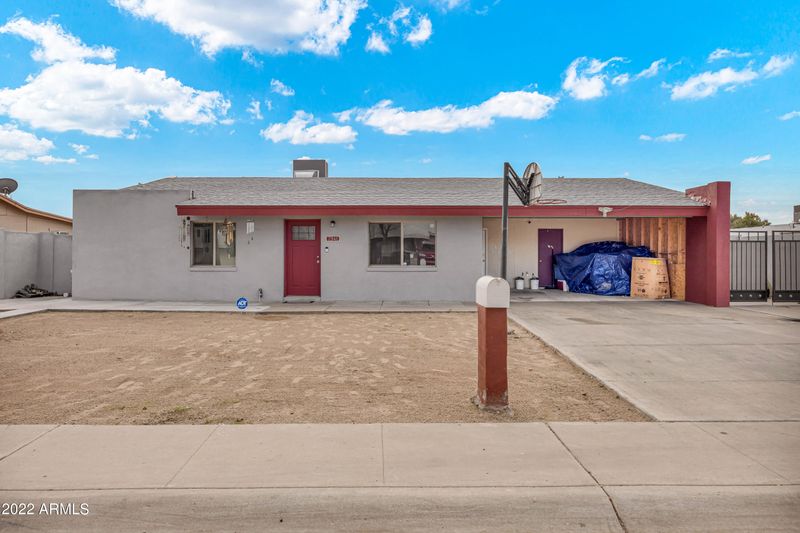 7941 W Clayton Dr, Phoenix, AZ 85033