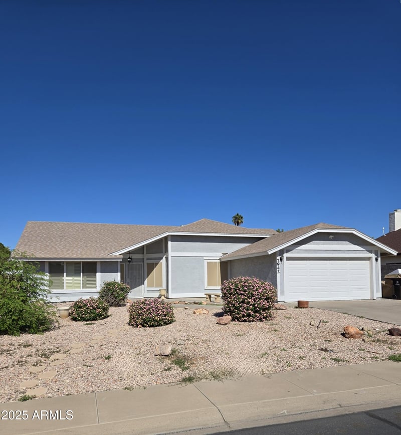 7942 Dreyfus Dr, Peoria, AZ 85381