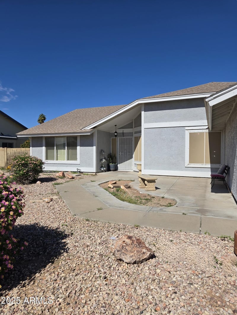 7942 Dreyfus Dr, Peoria, AZ 85381