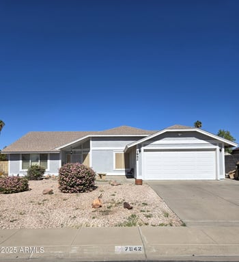 7942 Dreyfus Dr, Peoria, AZ 85381
