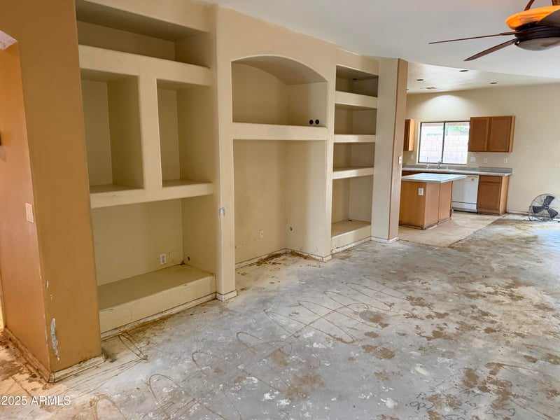 7945 Chickasaw St, Phoenix, AZ 85043