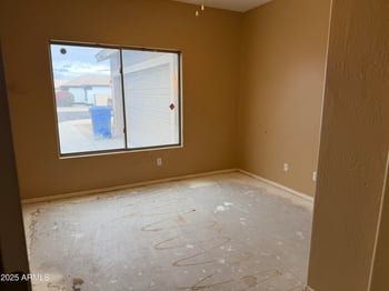 7945 Chickasaw St, Phoenix, AZ 85043