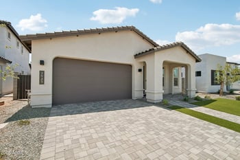 7945 Loma Ln, Peoria, AZ 85345