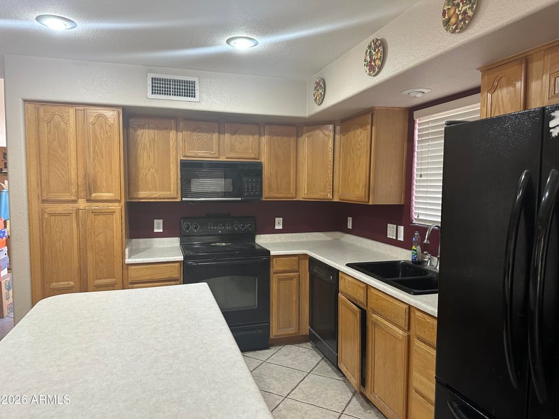 7945 W Wescott Dr, Glendale, AZ 85308
