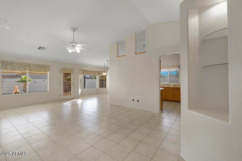 7947 Des Moines St, Mesa, AZ 85207