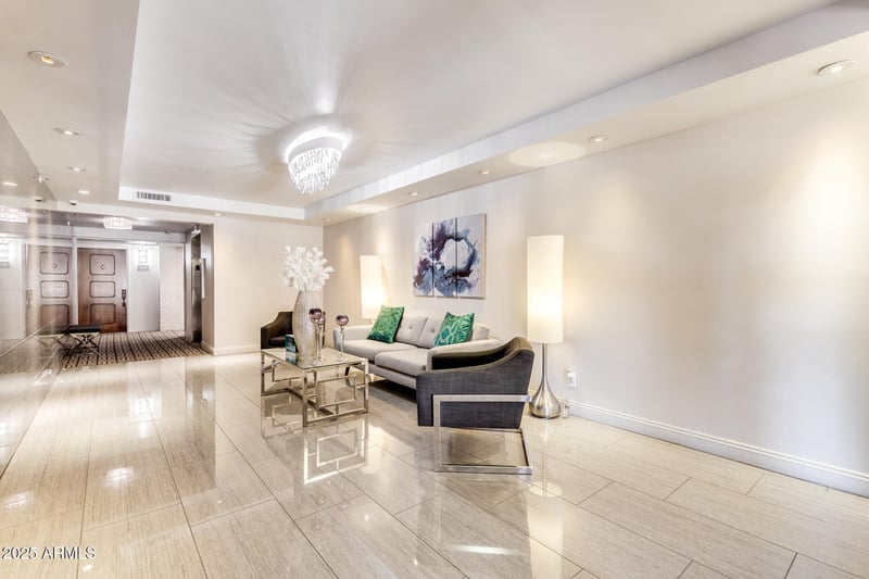 7950 Camelback Rd, Scottsdale, AZ 85251