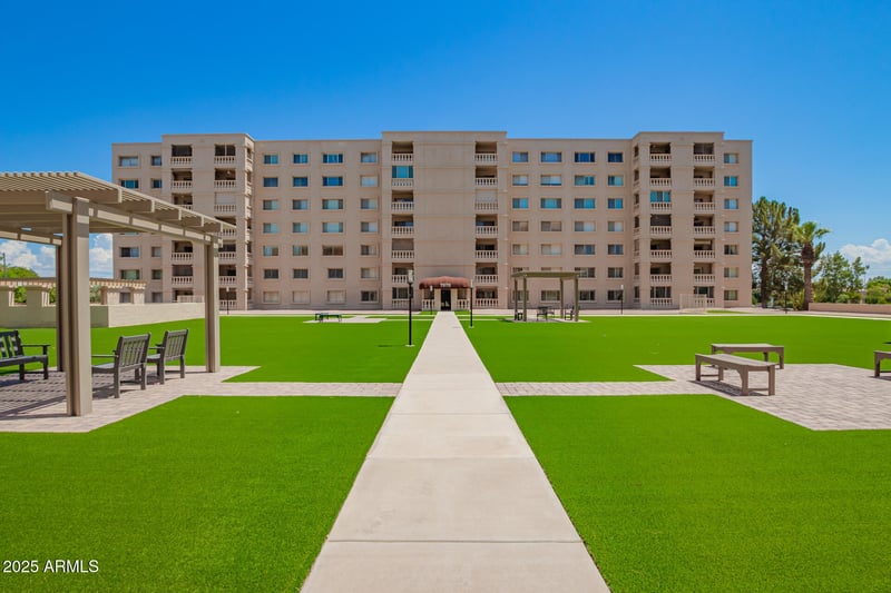7950 Camelback Rd, Scottsdale, AZ 85251
