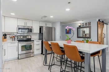 7950 Camelback Rd #704, Scottsdale, AZ 85251