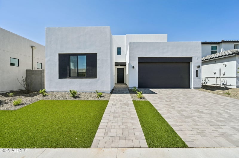 7950 Griswold Rd, Peoria, AZ 85345