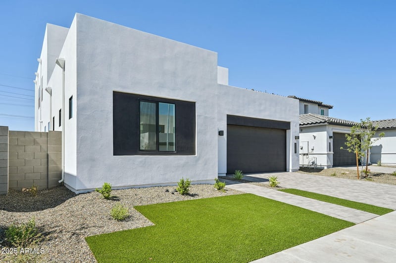 7950 Griswold Rd, Peoria, AZ 85345
