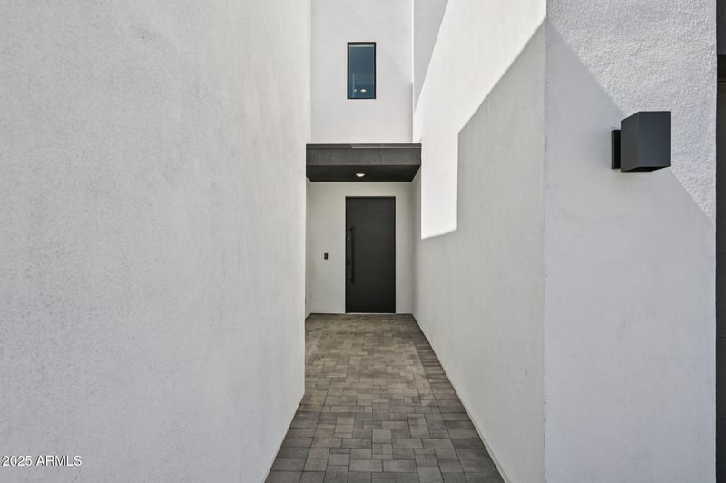 7950 Griswold Rd, Peoria, AZ 85345
