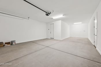 7950 Griswold Rd, Peoria, AZ 85345