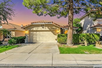 7950 Paradise Dr, Peoria, AZ 85345