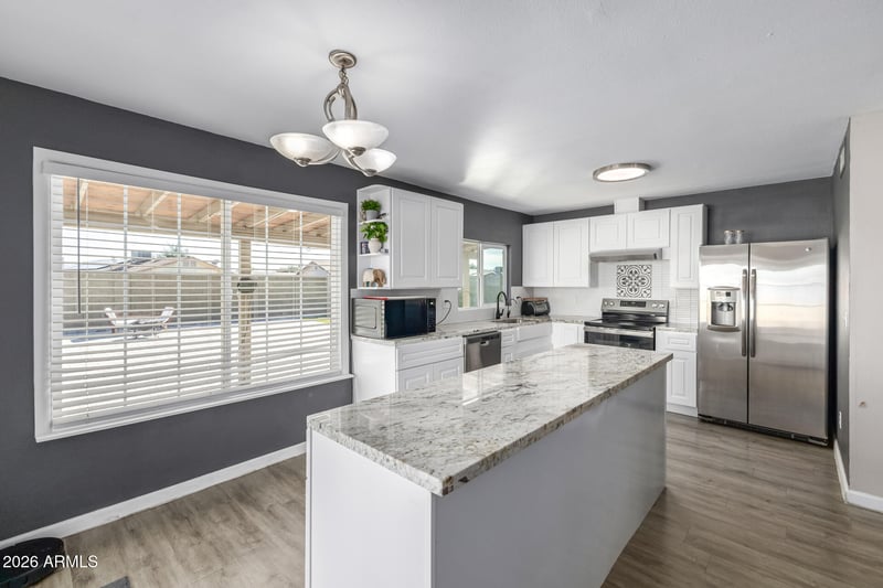 7953 Sahuaro Dr, Peoria, AZ 85345