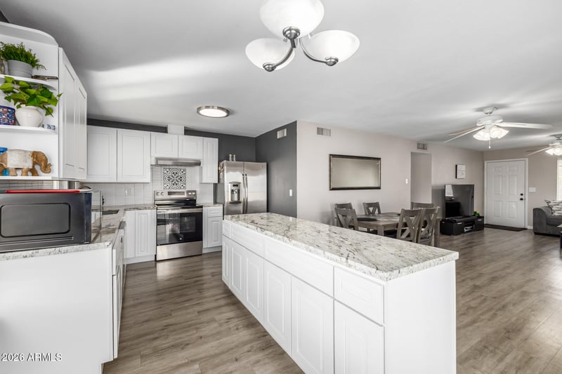 7953 Sahuaro Dr, Peoria, AZ 85345