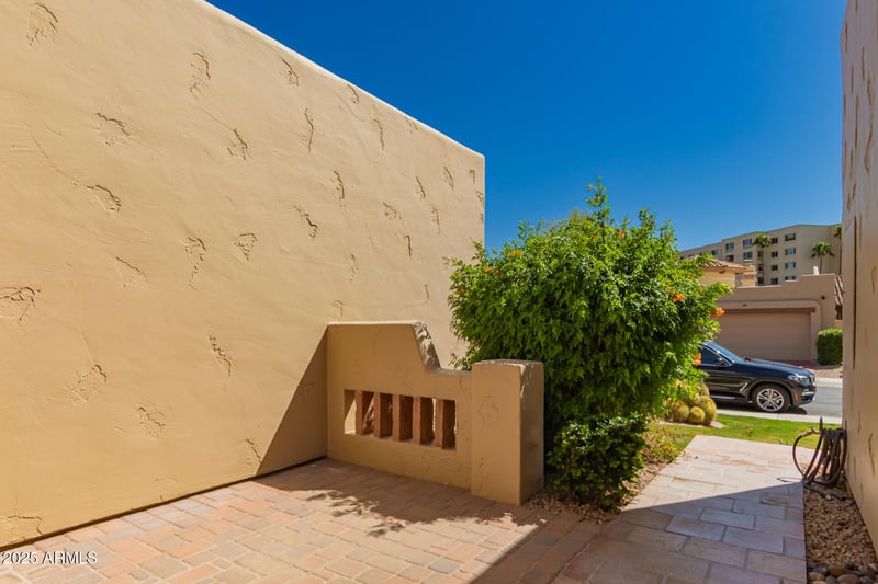 7955 Chaparral Rd #120, Scottsdale, AZ 85250