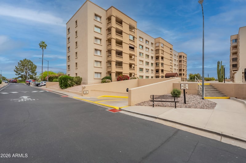 7960 Camelback Rd #110, Scottsdale, AZ 85251