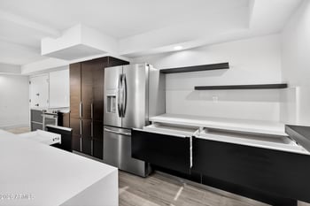 7960 Camelback Rd #110, Scottsdale, AZ 85251