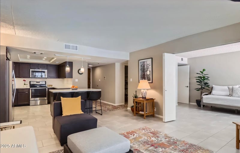 7960 Camelback Rd #209, Scottsdale, AZ 85251