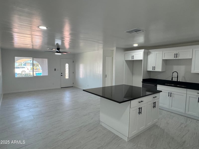 7961 Campbell Ave, Phoenix, AZ 85033