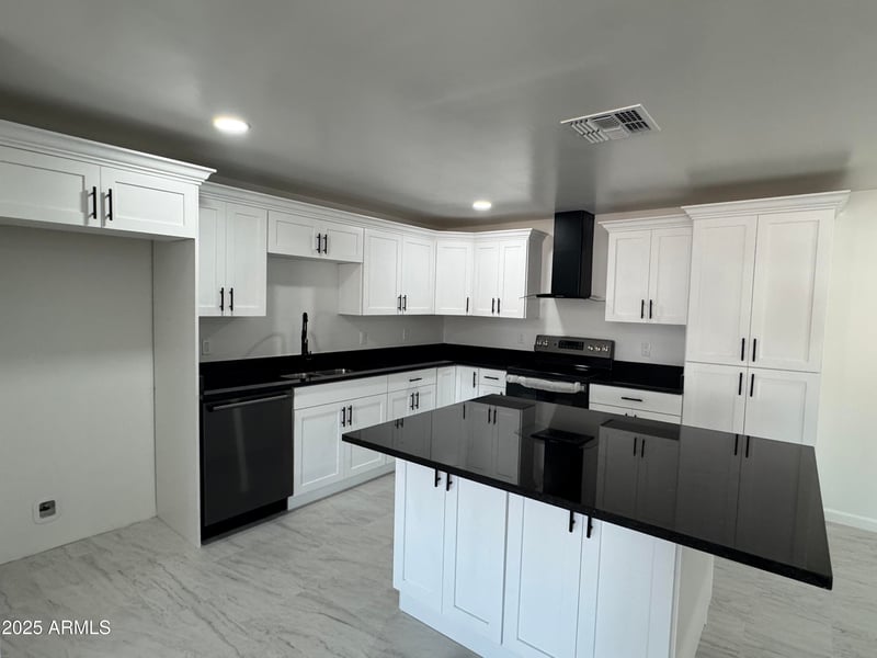 7961 Campbell Ave, Phoenix, AZ 85033