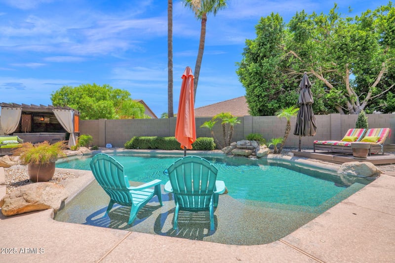 7965 Robin Ln, Peoria, AZ 85383