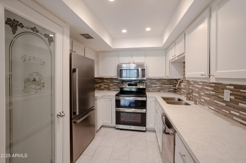 7970 Camelback Rd #101, Scottsdale, AZ 85251