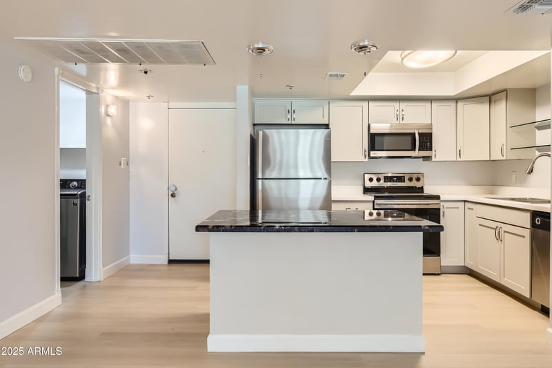 7970 Camelback Rd #110, Scottsdale, AZ 85251