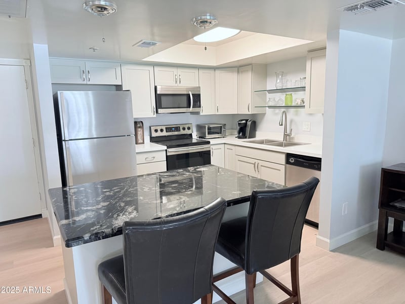 7970 Camelback Rd #110, Scottsdale, AZ 85251