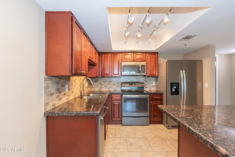 7970 Camelback Rd #604, Scottsdale, AZ 85251