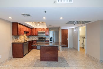 7970 Camelback Rd #604, Scottsdale, AZ 85251