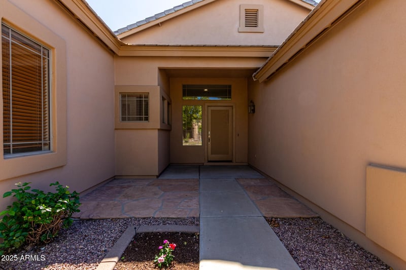 7977 Clara Ln, Peoria, AZ 85382