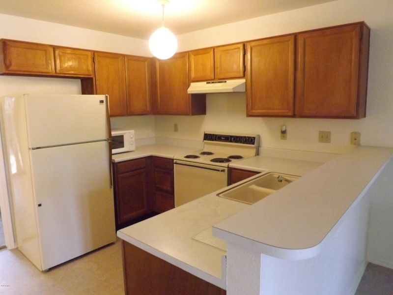 7977 W Wacker Rd #211, Peoria, AZ 85381
