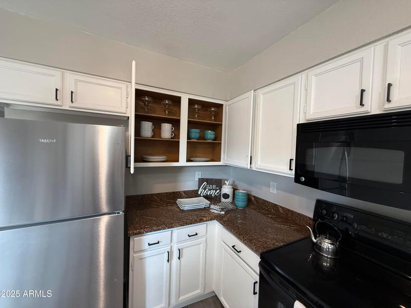 7977 Wacker Rd #249, Peoria, AZ 85381