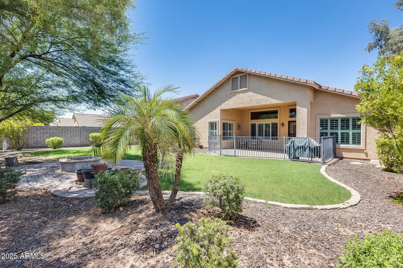 7979 Sheena Dr, Peoria, AZ 85381
