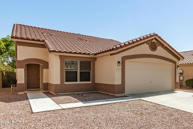 7987 W Hatcher Rd, Peoria, AZ 85345