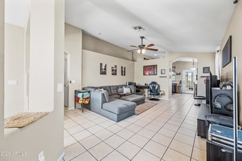 7990 Solano Dr, Glendale, AZ 85303