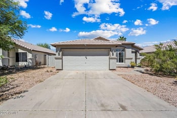 7990 Solano Dr, Glendale, AZ 85303